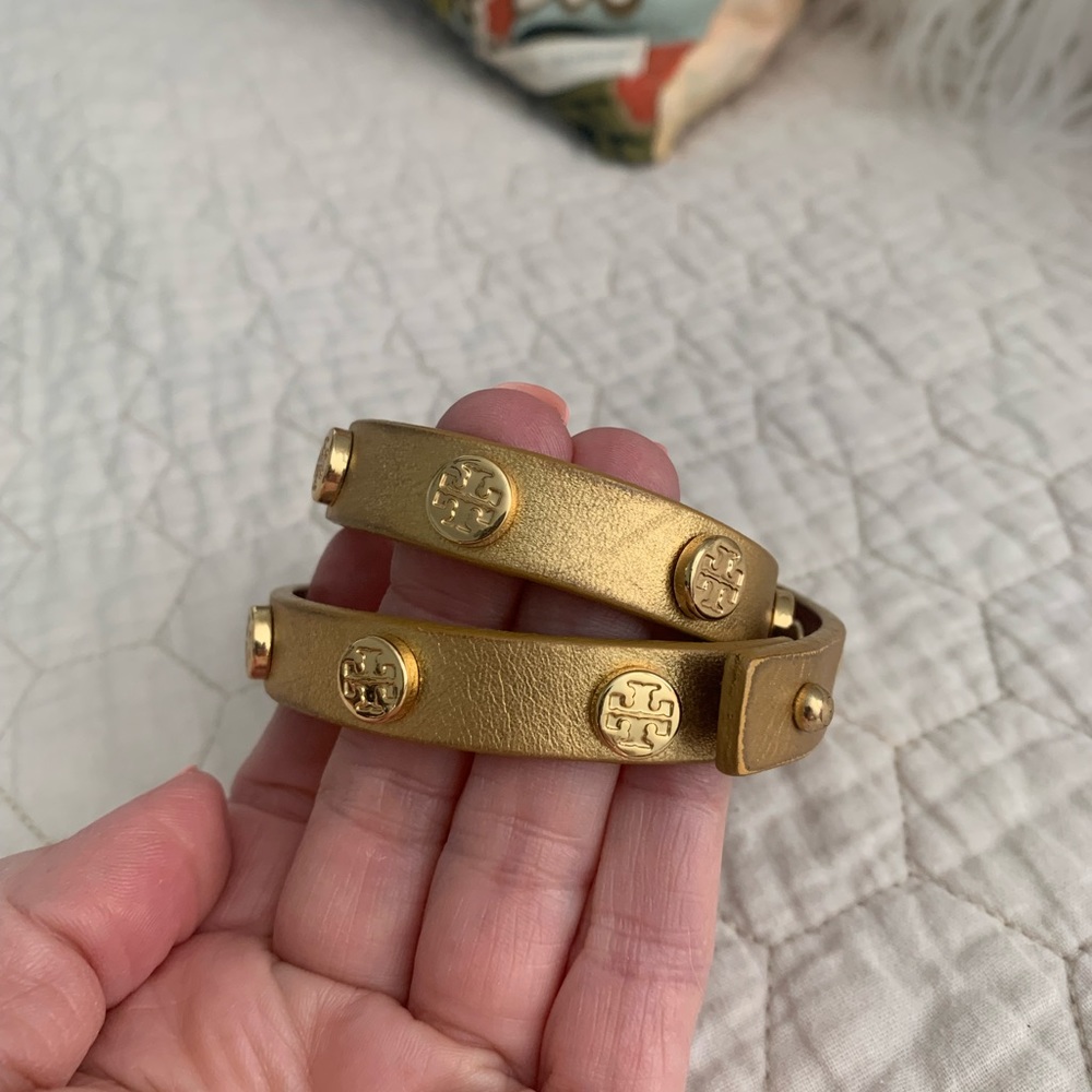 Tory Burch wrap bracelet in gold